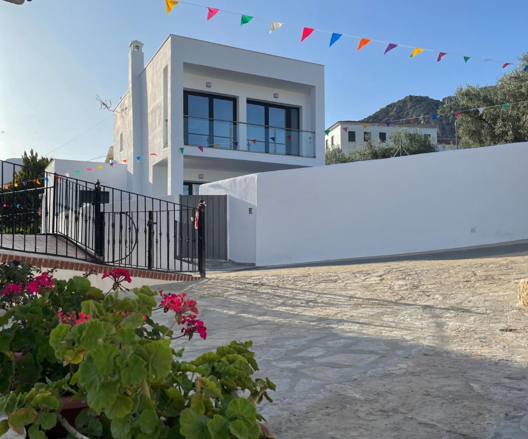 Villa La Fuente Mondrón المظهر الخارجي الصورة